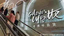 CHONGQING, CHINA - SEPTEMBER 28, 2023 - Tourists shop at the newly opened Galeries Lafayette department store in Chongqing, China, September 28, 2023.