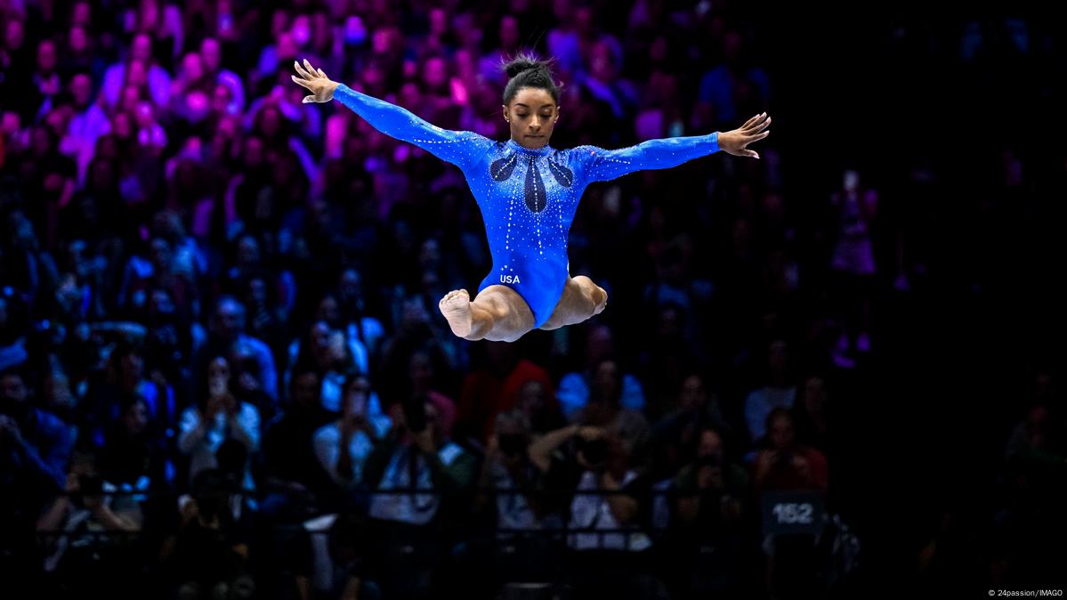 Simone Biles' golden return is greatness beyond gymnastics – DW – 10/06/2023