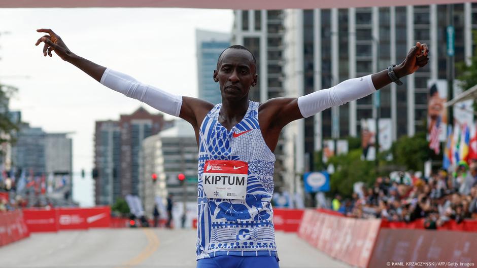 Kenyan Runner Kelvin Kiptum Sets New World Record In Marathon Distance 