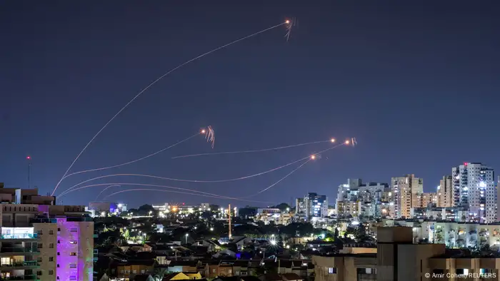 Israel, Tel Aviv | Abschuss von Raketen aus dem Gaza-Streifen