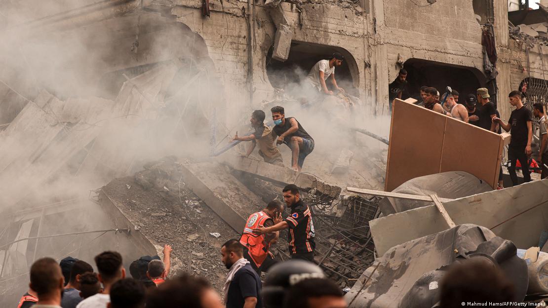 İsrail, Hamas’ın 7 Ekim saldırısına Gazze Şeridi’ni hedef alan hava saldırılarıyla karşılık veriyor.