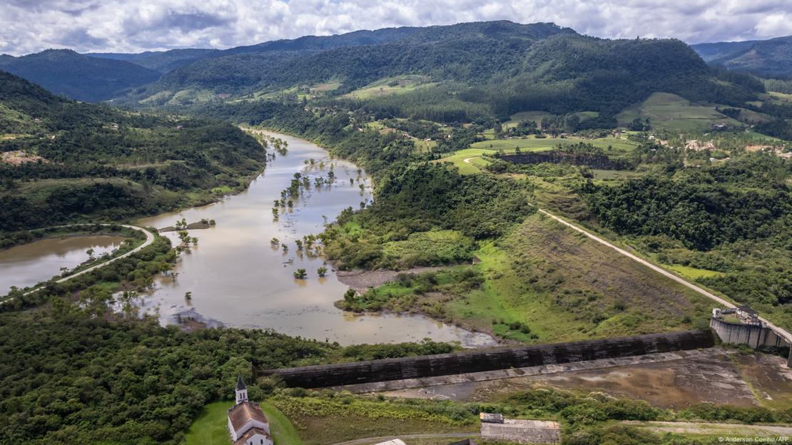 Vista aérea da Terra indígena Ibirama-Laklãnõ