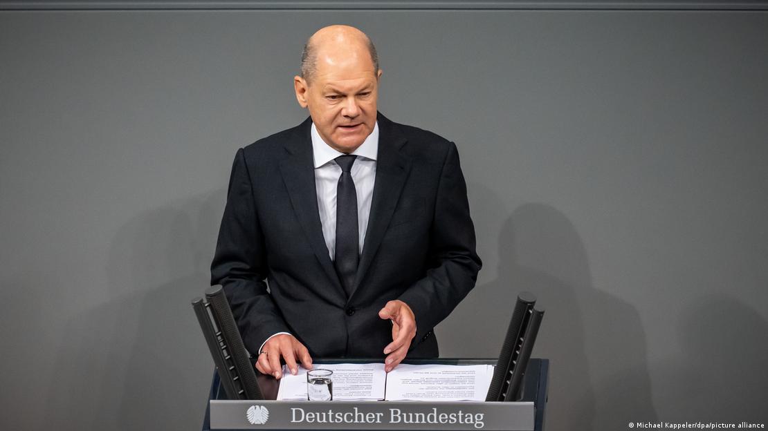 Kancelari Olaf Scholz në Bundestag