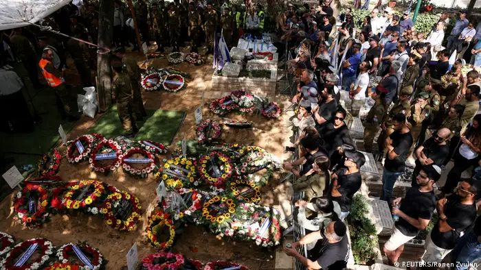 以色列人在耶路撒冷悼念被哈马斯杀害的死难者