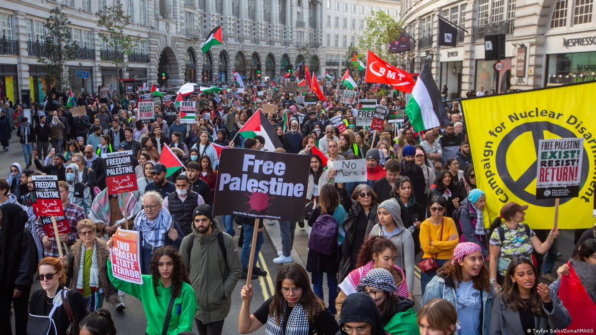 Londres: Miles se manifiestan en favor del pueblo palestino