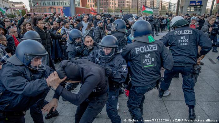 Aumentam ataques a jornalistas na Alemanha