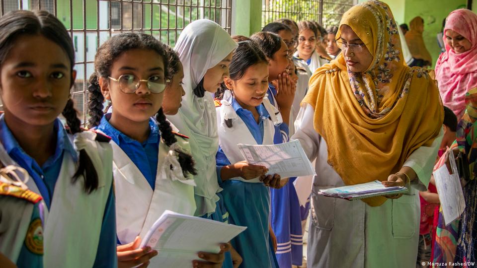 Boss xotini bilan jinsiy aloqa video