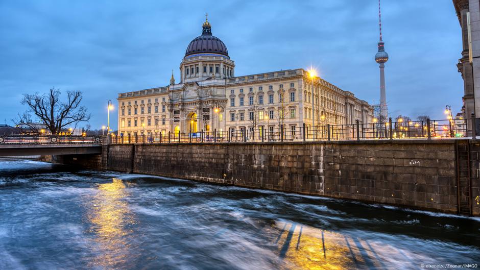 Bójka na noże w turystycznym centrum Berlina. Sześciu rannych