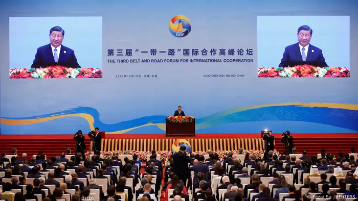 图为10月18日习近平在第三届“一带一路”国际合作高峰论坛发表讲话
