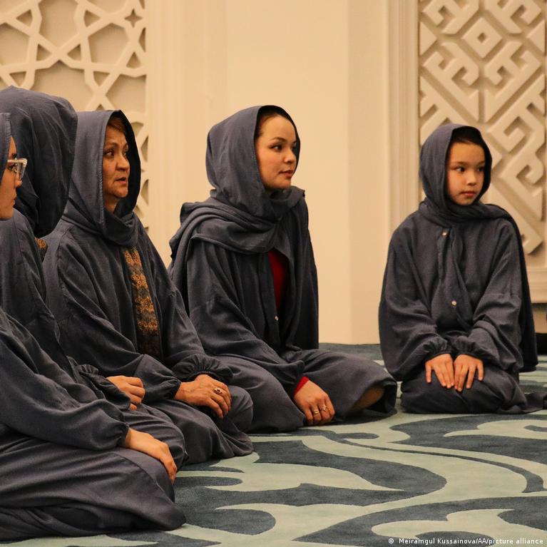 Astma bilan porno qiz Oriq fohishalar rasmlar