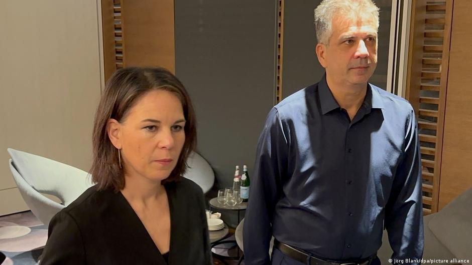 Nahost aktuell: Baerbock warnt vor "Trittbrett des Terrors"