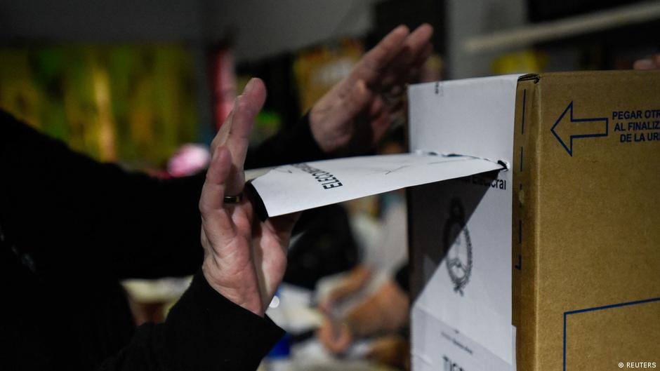 Abren centros de votación para las elecciones en Argentina