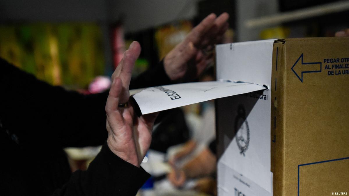 Abren centros de votación para las elecciones en Argentina