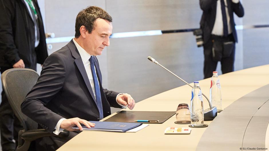 Premijer Kosova Aljbin Kurti u Briselu 27. oktobra 2023, na sastanku sa posrednicima EU i liderima Nemačke, Francuske i Italije