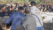 جمعیتی انبوه در مراسم خاکسپاری پیکر آرمیتا گراوند جمعیتی انبوه در مراسم خاکسپاری پیکر آرمیتا گراوند