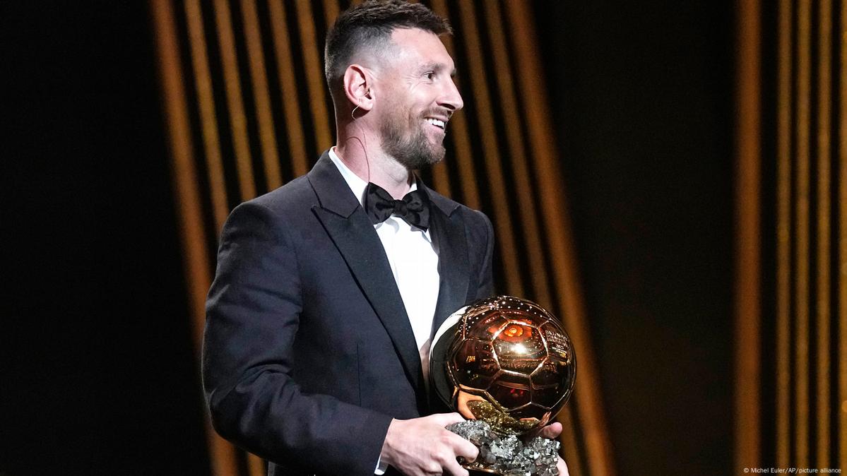 Messi wins eighth Ballon d'Or, Bonmati wins women's award – DW – 10/30/2023