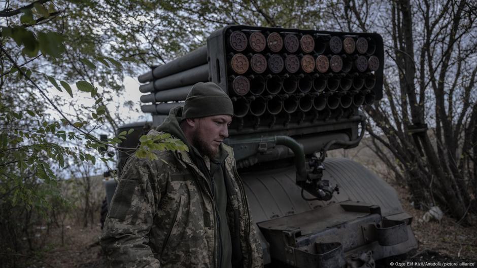 Motorizovana ukrajinska brigada u Avdijevki tuče raketama tipa Grad