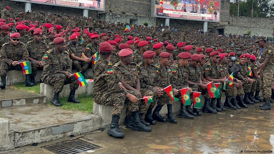 የኢትዮጵያ መንግሥት አራት ጄኔራልነትን ጨምሮ ለ66 ከፍተኛ ወታደራዊ የጦር መኮንኖች ማዕረጎች ሰጠ