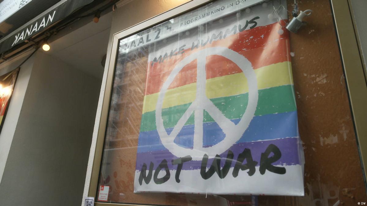Make Hummus, Not War Berlin’s Kanaan Restaurant DW 11/03/2023