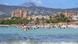 Mallorca'da denize giren turistler Mallorca'da denize giren turistler