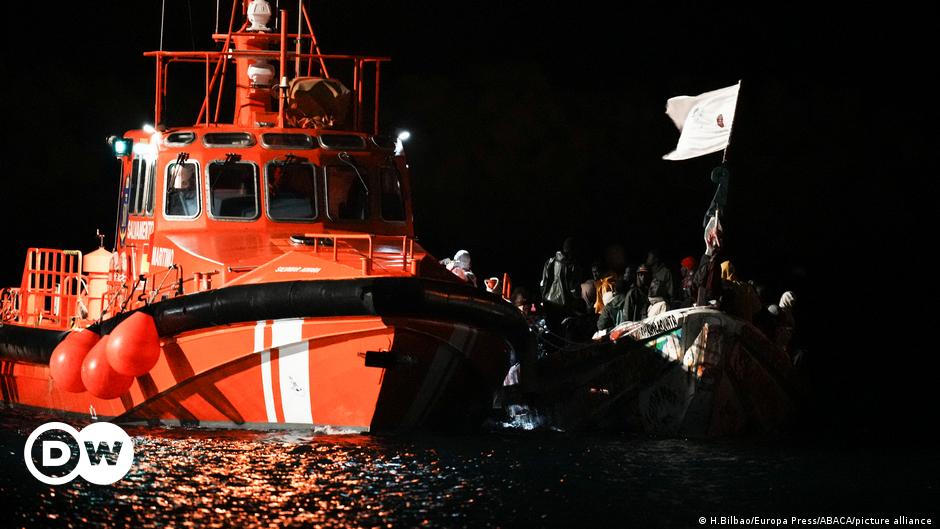 Cientos de inmigrantes rescatados de las Islas Canarias – DW – 04/11/2023