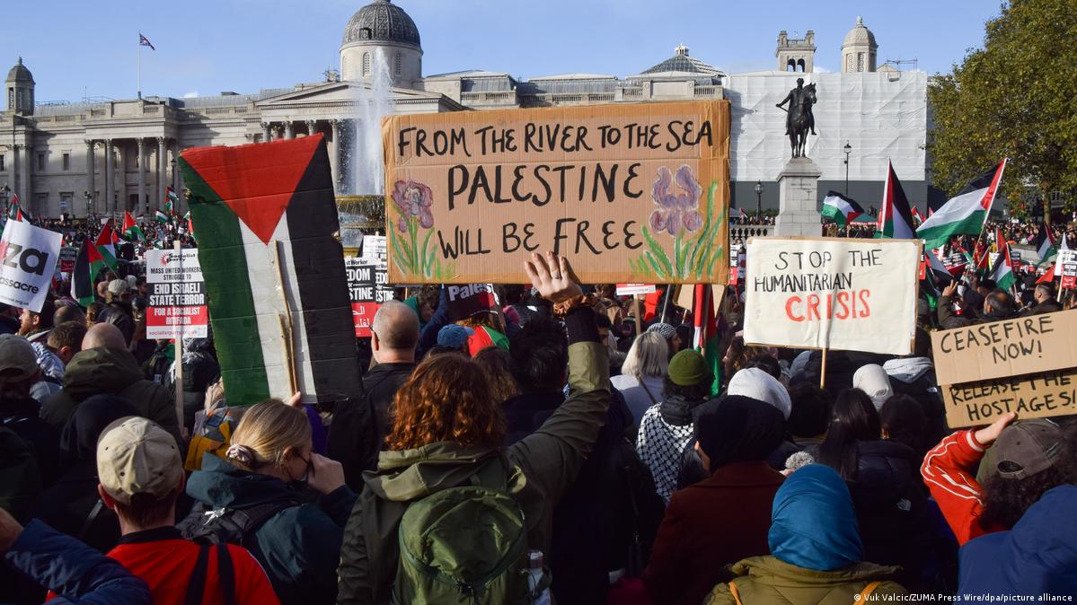 От реката до морето": антисемитски ли е този лозунг? – DW – 16.11.2023