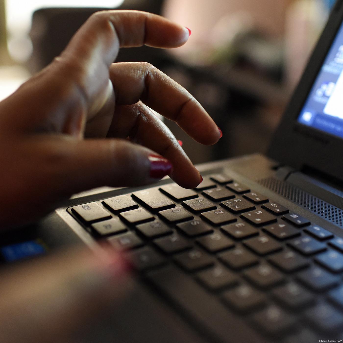 Des plateformes internet rien que pour les femmes au Sénégal