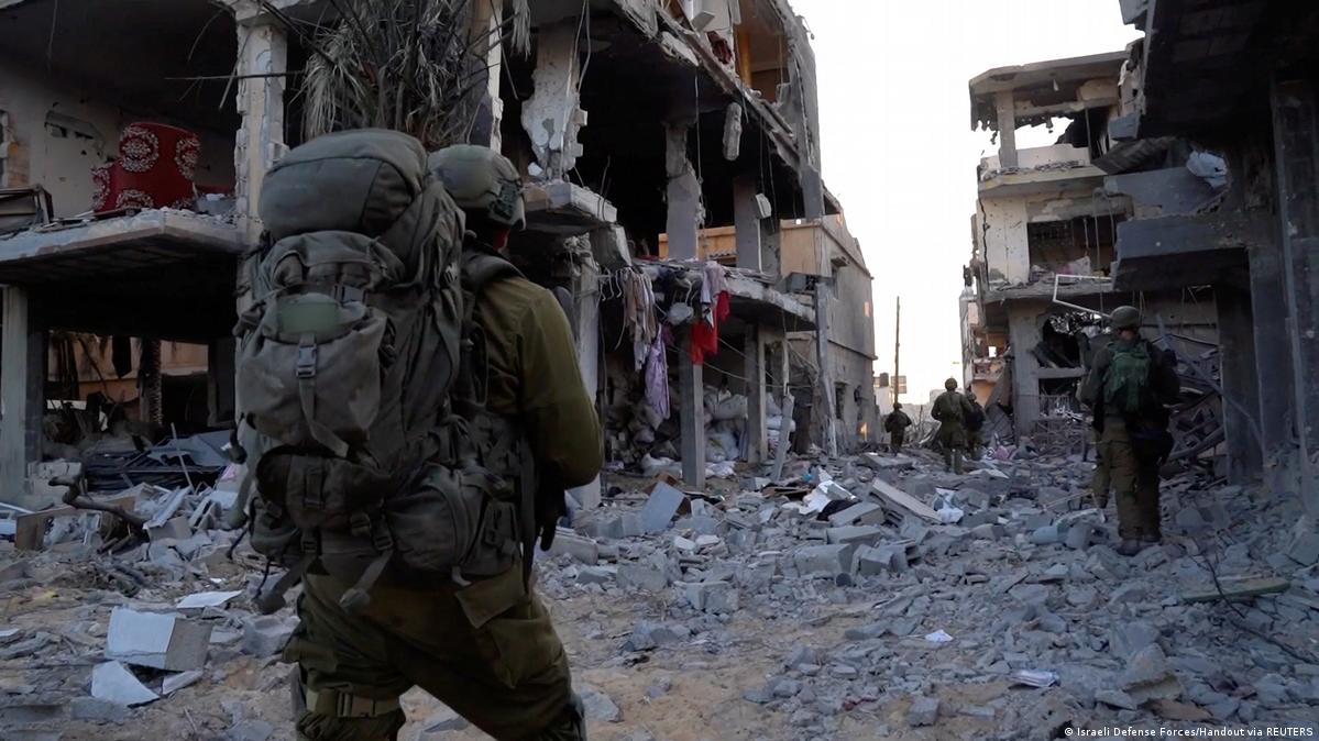 Chefe do Exército israelense visita tropas em Gaza