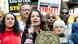 La actríz Fran Drescher (al centro) dijo que no aceptarán contratos en los que las compañías abusen de la IA. Imagen de archivo. La actríz Fran Drescher (al centro) dijo que no aceptarán contratos en los que las compañías abusen de la IA. Imagen de archivo.