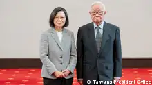 张忠谋再度代表台湾赴APEC 蔡英文盼传递和平信息