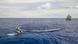 Membros da ONG The Ocean Cleanup arrastam gigantescas redes em formato de U para coleta de plástico em alto mar Membros da ONG The Ocean Cleanup arrastam gigantescas redes em formato de U para coleta de plástico em alto mar