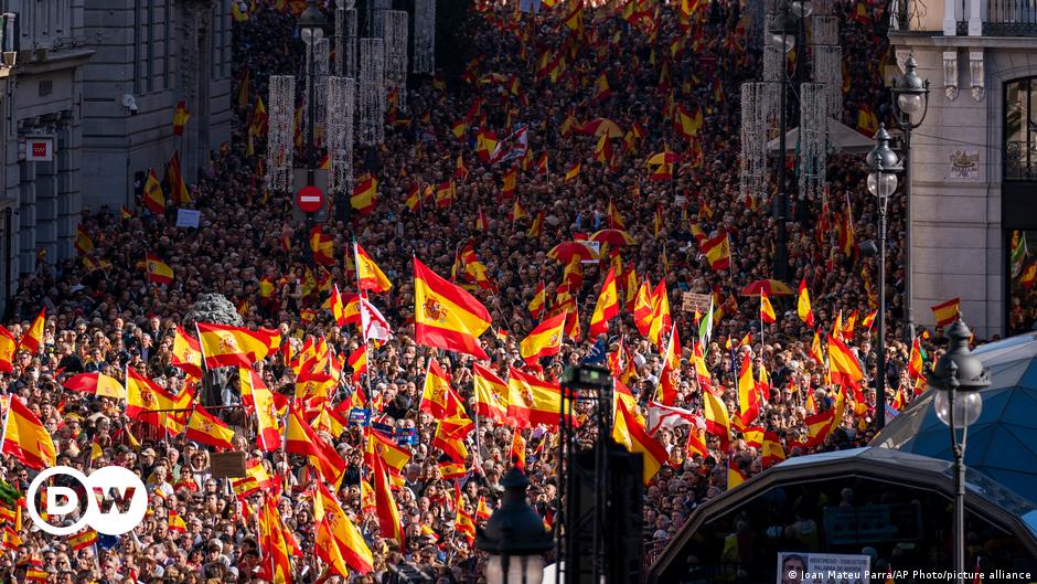 Viele Spanier demonstrieren gegen Amnestie für Separatisten