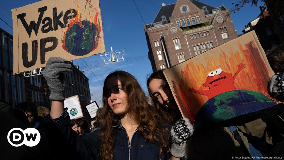 Amsterdam hosts large climate protest as elections near