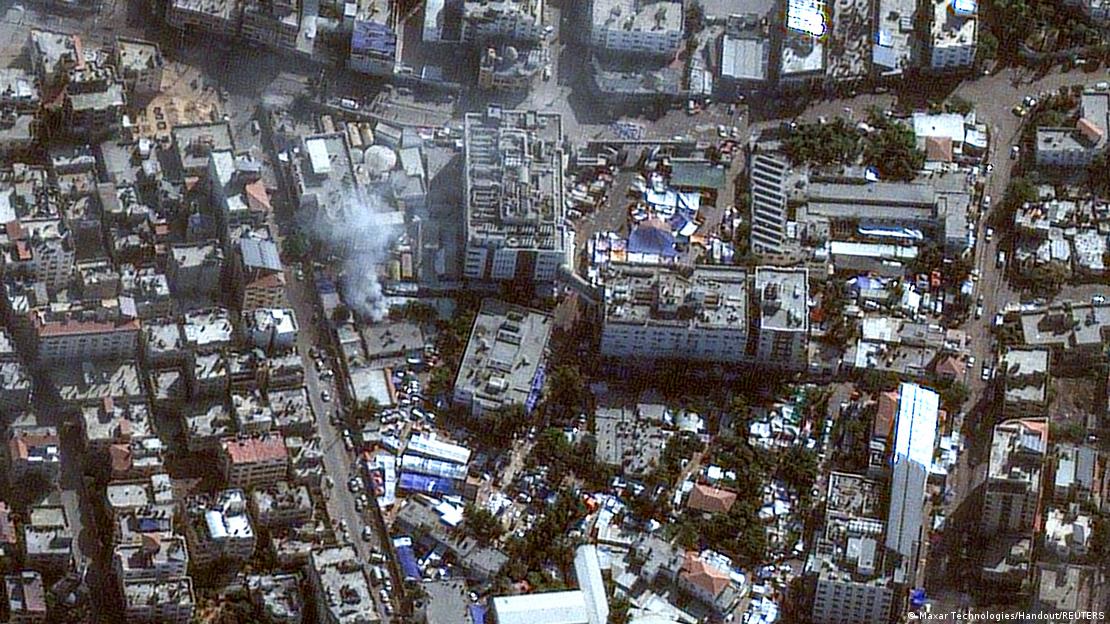 Imagen de satélite del hospital Al-Shifa, en Gaza, y sus alrededores en medio del actual conflicto entre Israel y el grupo terrorista Hamás. (11.11.2023)