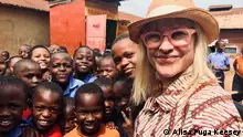 Patricia Arquette mit Kindern in Kampala, Uganda in Feb. 2020.
Copyright: Alisa Puga Keesey
