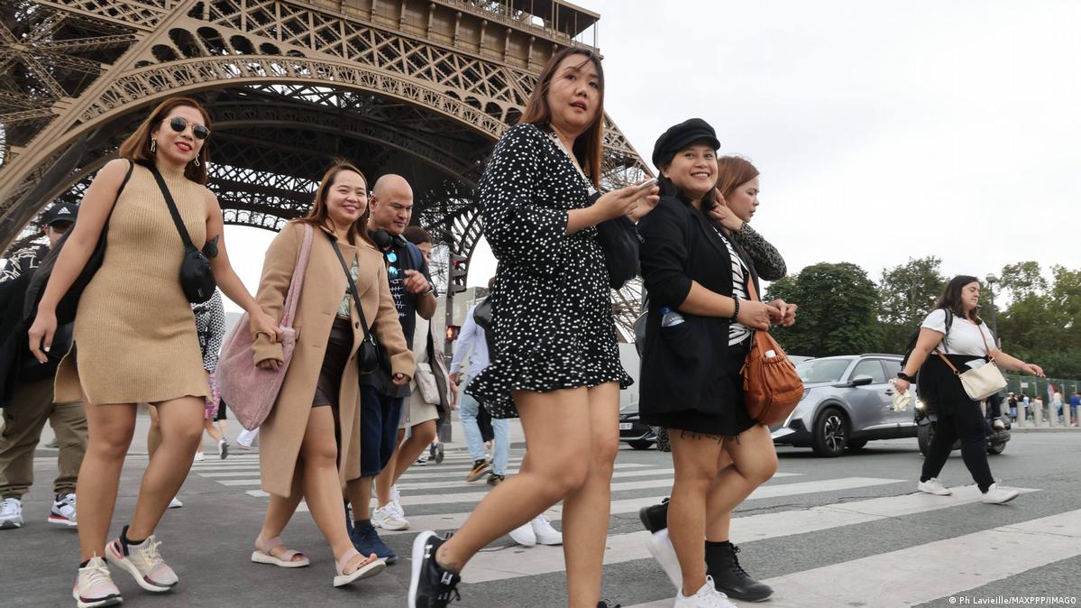 法兰克福汇报：普通民众出境旅行似乎并不受影响。