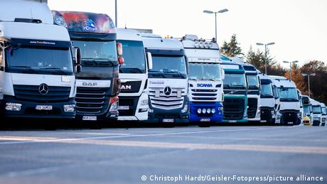 In Deutschland gibt es viel zu wenige Kraftfahrer für Lkw.