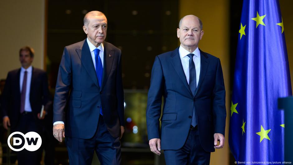 Alman Olaf Scholz Türkiye’de zorlu görüşmelerde bulundu – DW – 10/19/2024