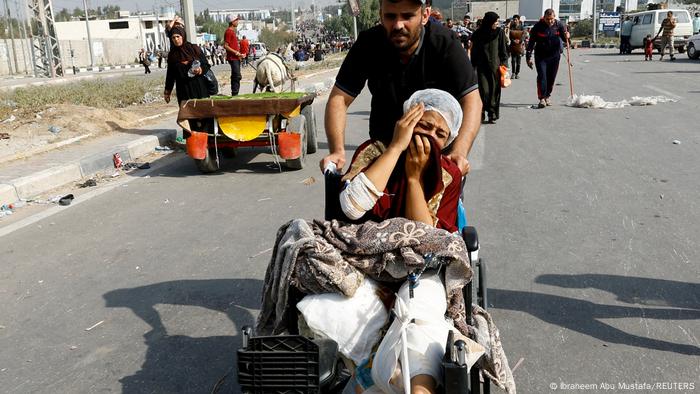 Pacientes e médicos deixam maior hospital da Faixa de Gaza DW