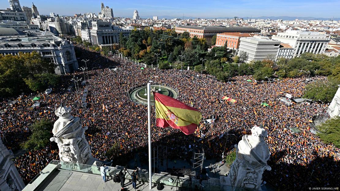 Χιλιάδες διαδηλώνουν στη Μαδρίτη κατά του νομοσχεδίου αμνηστίας