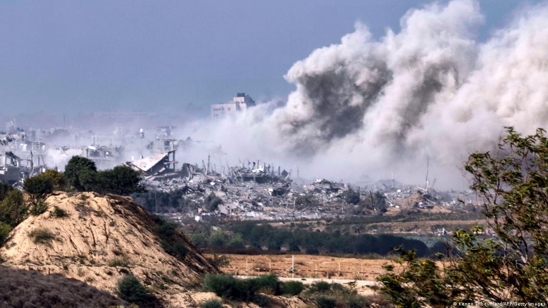 Чад над Појасот Газа по израелскиот напад на 19 ноември