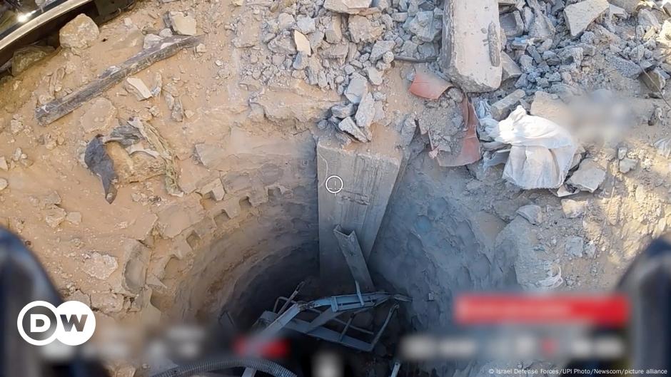 Israel-Hamas war: IDF says Hamas tunnel found under al-Shifa – DW – 11/20/2023