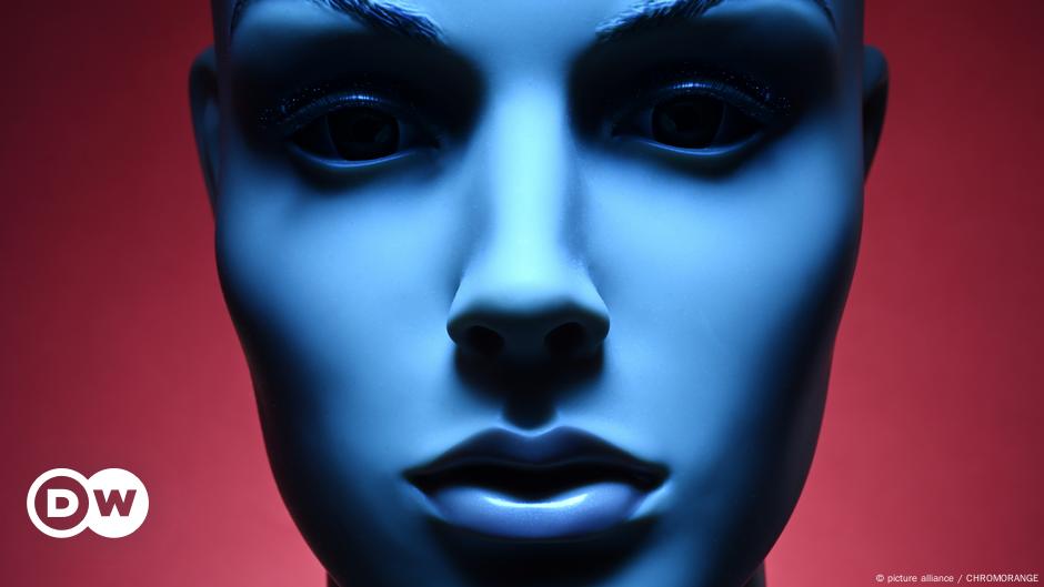 RECOMMENDED — Could real-life models soon be a thing of the past? Many companies are turning to AI for their advertising campaigns.