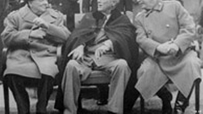 Winston Churchill, Franklin D. Roosevelt und Josef Stalin (v.l. bei der Jalta-Konferenz (AP Photo)