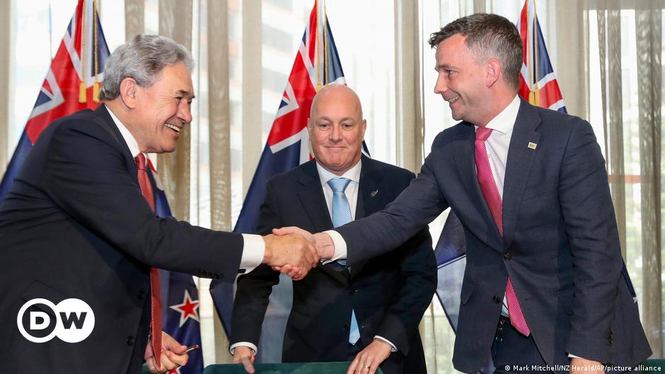 Mitte-Rechts-Regierung in Neuseeland steht