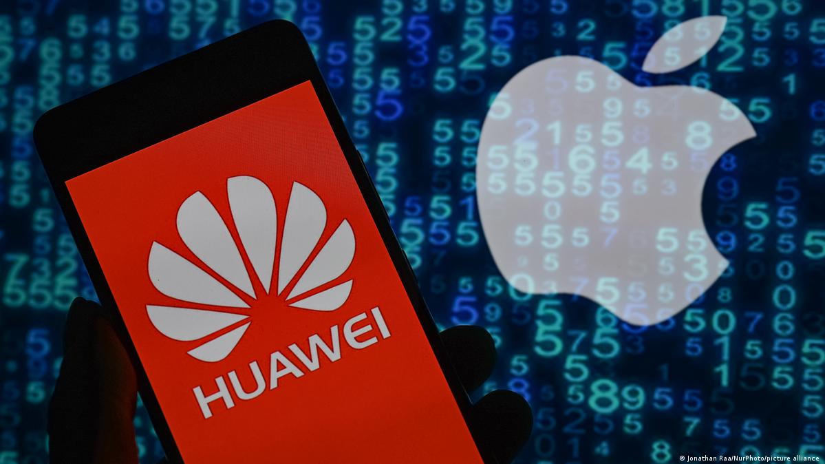 在中国市场，苹果已被华为等抢先推出人工智能手机的本土对手夺去部分份额。
