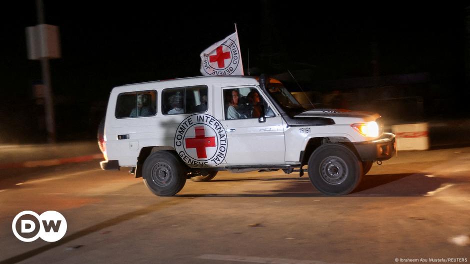 Oorlog tussen Israël en Hamas: gijzelaars en gevangenen vrijgelaten terwijl het staakt-het-vuren standhoudt