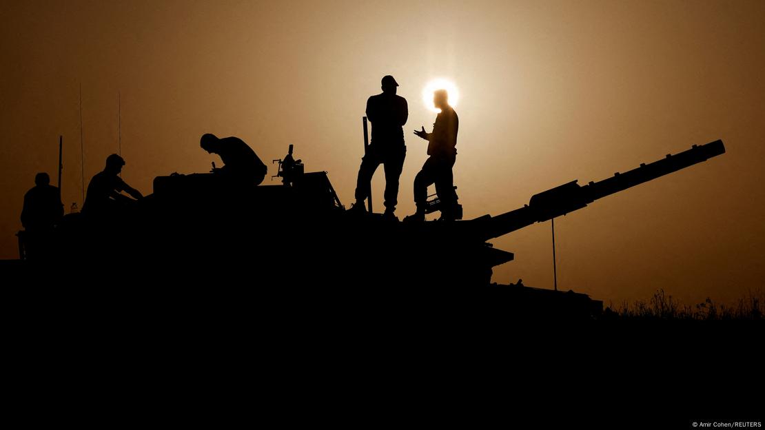 Ισραηλινοί στρατιώτες σε άρμα μάχης