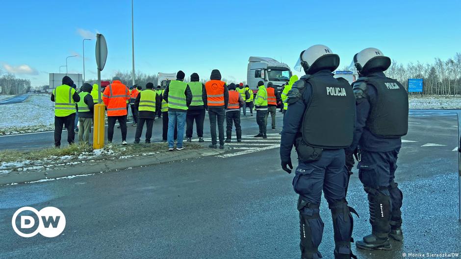 Polnische Lastwagenfahrer blockieren die Grenze zur Ukraine