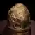 Un casco dorado escita del siglo IV antes de Cristo.
